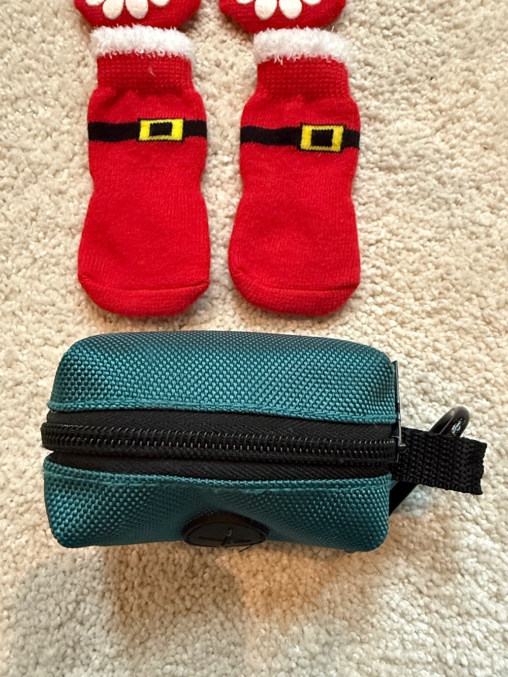 Bundle of Dog Socks (4-Pack) + Poop💩 Bag Pouch - Picture 2 of 8